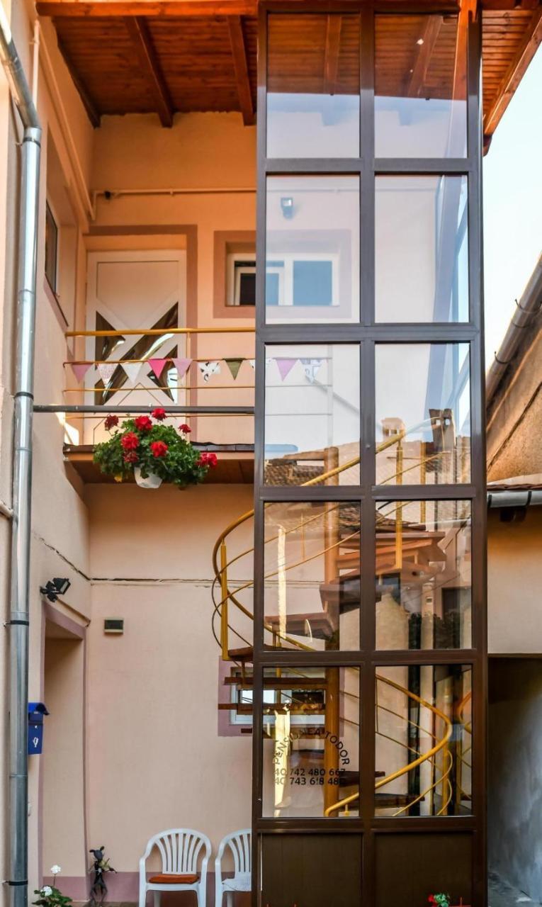 Pensiunea Todor Sibiu Exterior foto